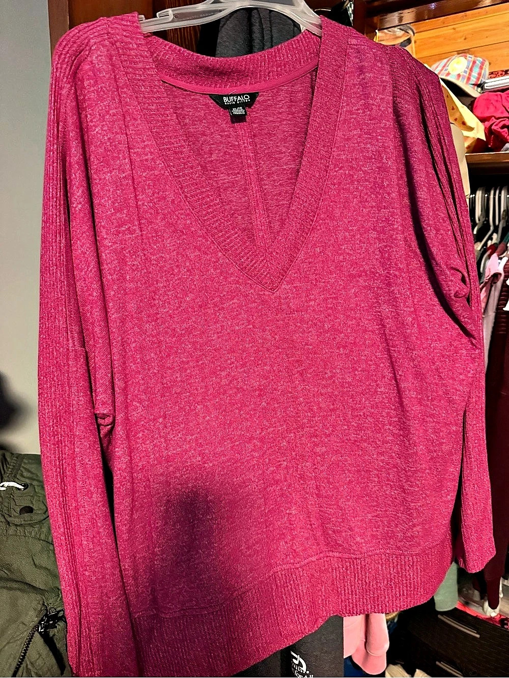 Buffalo V-Neck Sweater in Pink Size XL Like New